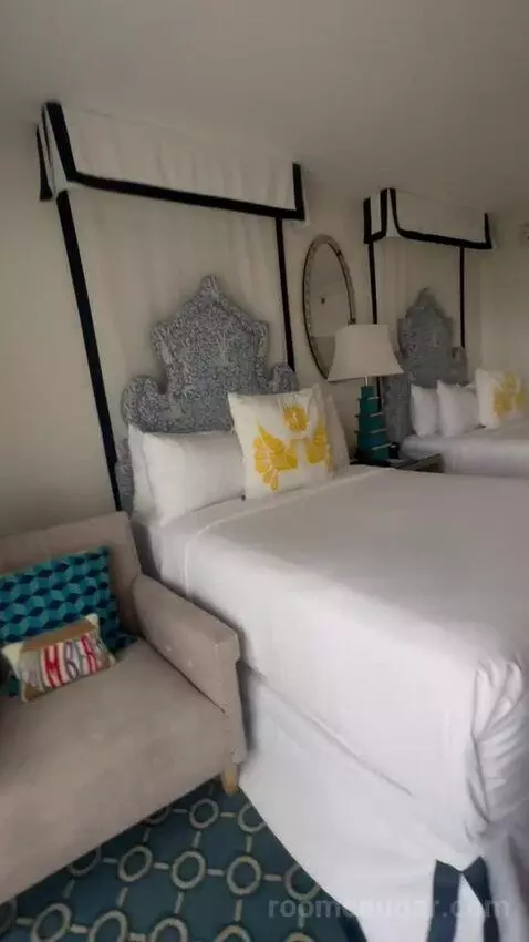 Double Room with Limited View (#560) bed picture #11