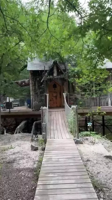 Hobbit House view picture #5