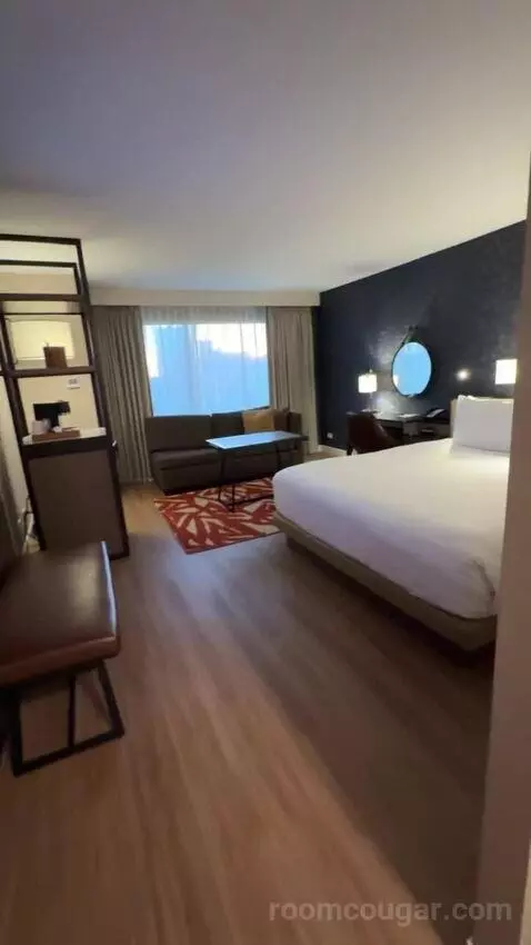 King Room - High Floor (#1016) bed picture #4