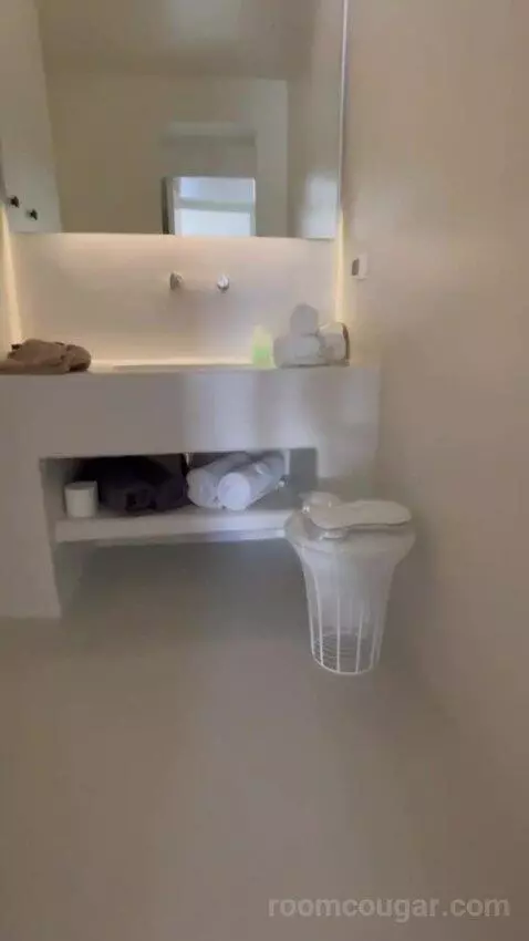 Superior Jetted Tub Suite Sea View bathroom picture #4