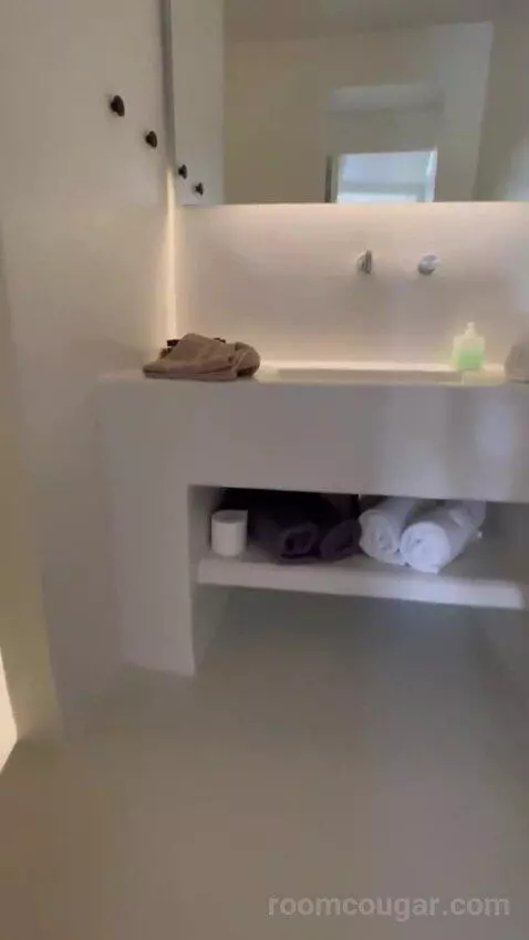 Superior Jetted Tub Suite Sea View bathroom picture #5