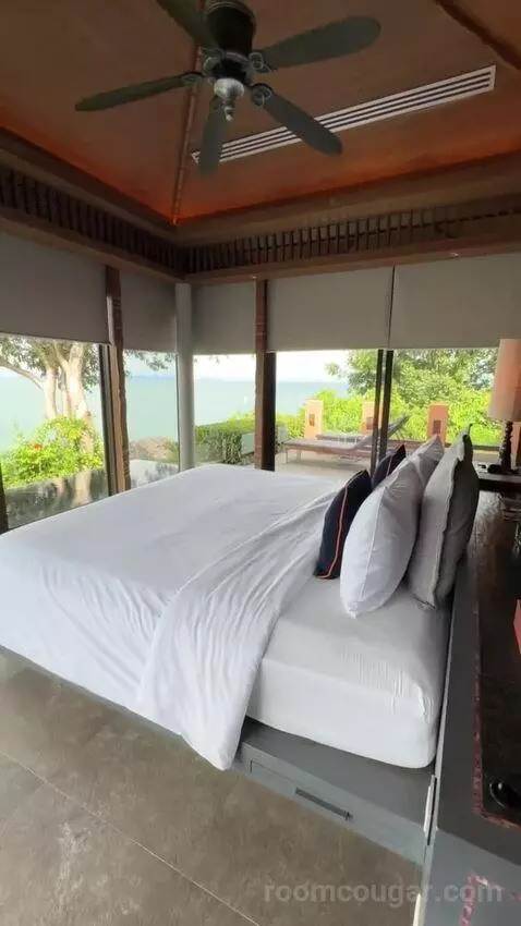 One Bedroom Luxury Pool Villa Ocean View - Type B bed picture #1