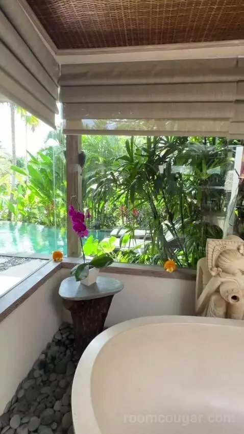 Pool Villa bathroom picture #6