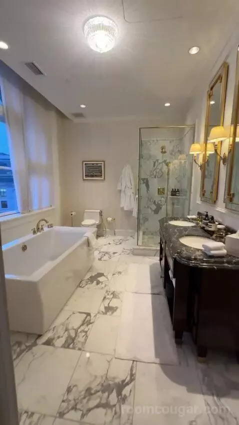 Nancy Hanks One Bedroom Suite bathroom picture #3