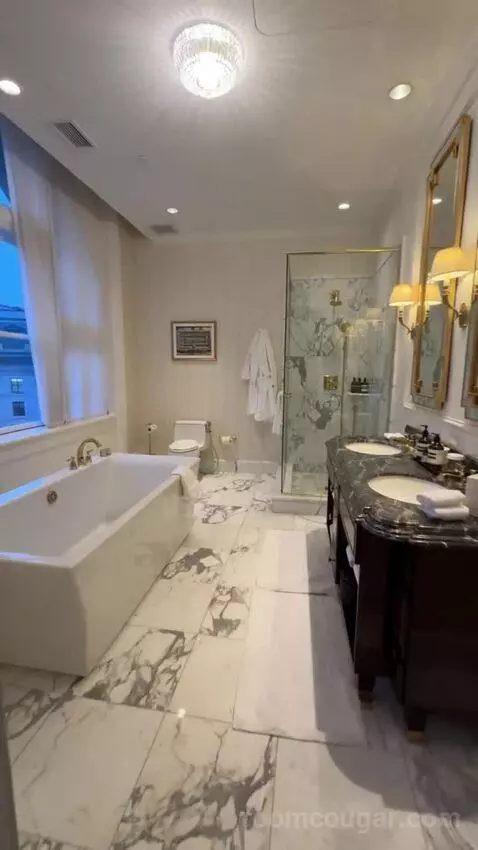 Nancy Hanks One Bedroom Suite bathroom picture #4