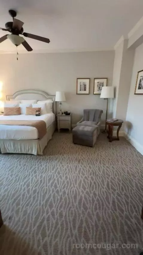 Classic King Room (#678) bed picture #3