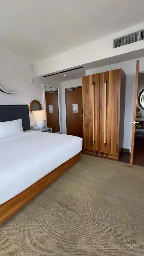 King Room with Ocean View bed picture #9