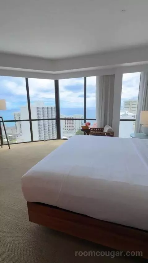 King Room with Ocean View bed picture #4