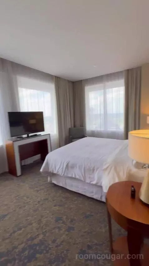 Trinity Suite bed picture #11