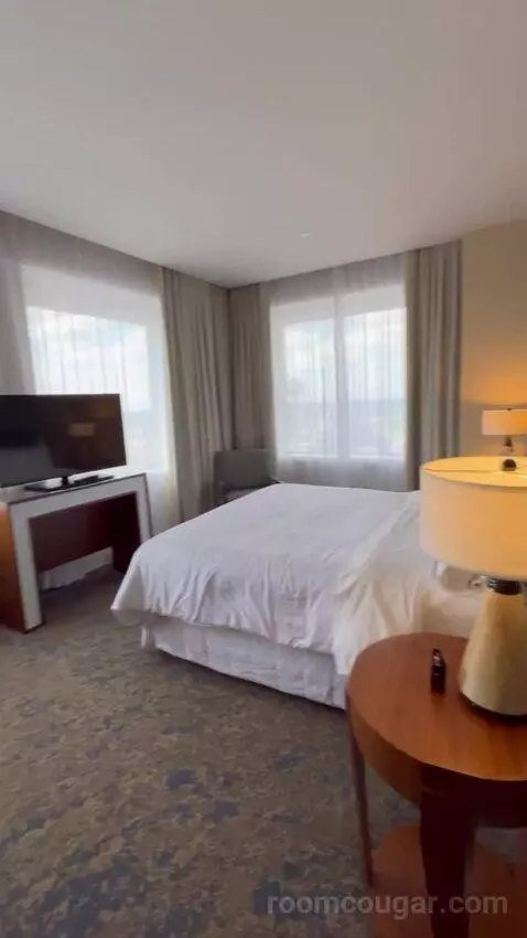 Trinity Suite bed picture #12