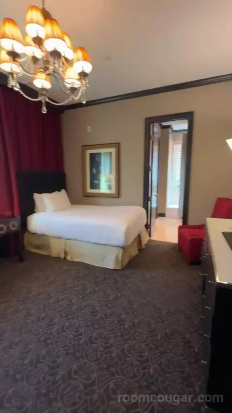 Rockstar Suite bed picture #3