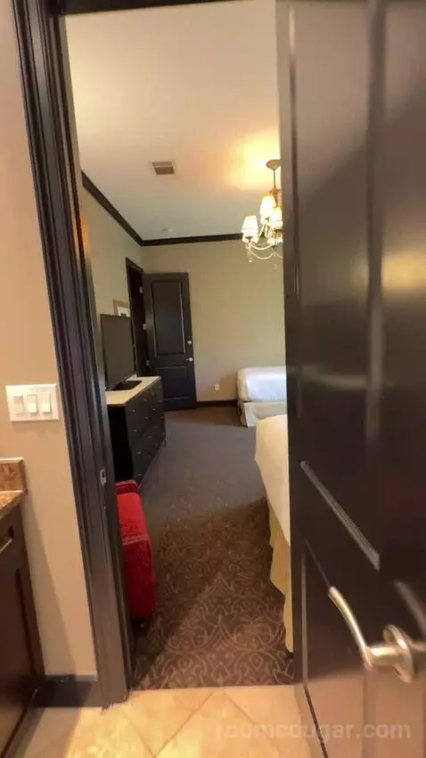 Rockstar Suite bed picture #7