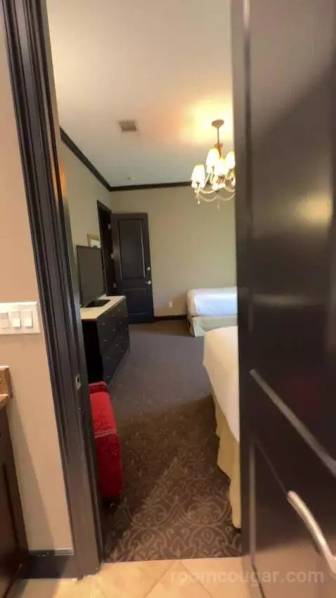 Rockstar Suite bed picture #8