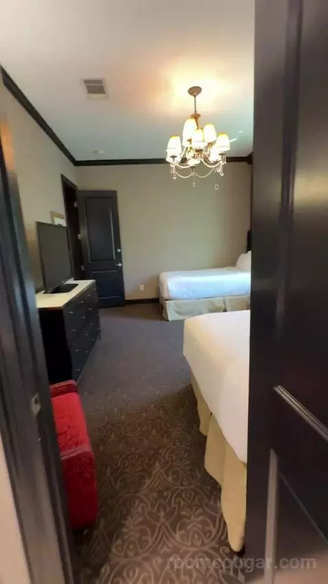 Rockstar Suite bed picture #10