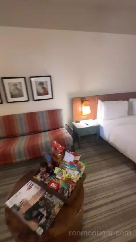 Junior Suite bed picture #1