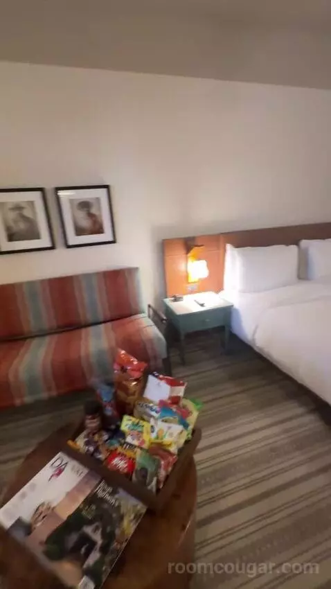 Junior Suite bed picture #2