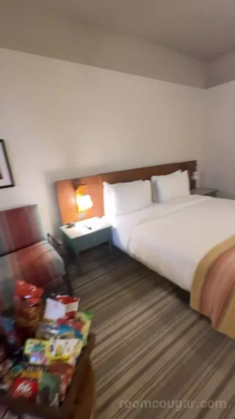 Junior Suite bed picture #7