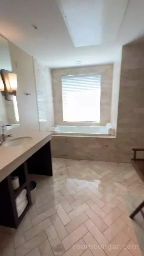 Zen Suite bathroom picture #1