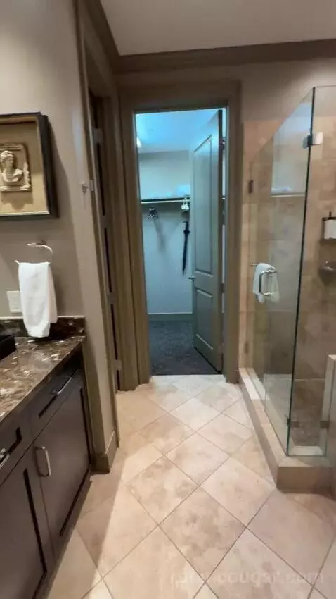 Leonardo Suite bathroom picture #6