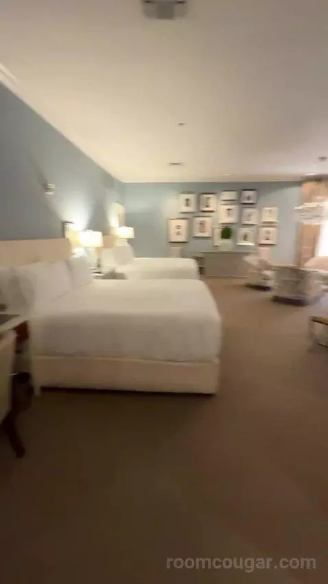 Rendez Vouz Suite bed picture #1