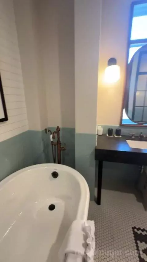 Presidential Suite bathroom picture #5