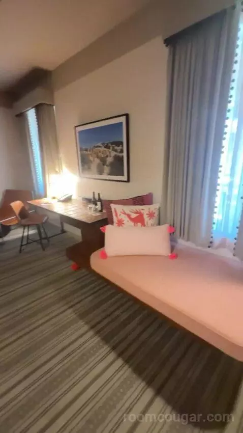 Presidential Suite bed picture #5