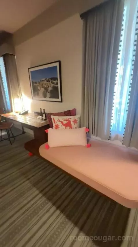Presidential Suite bed picture #9