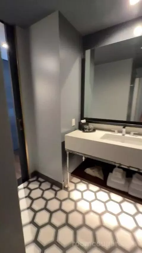Queen Room with Two Queen Beds bathroom picture #9