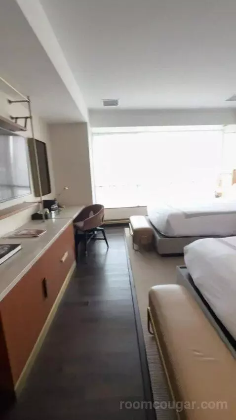 Queen Room with Two Queen Beds bed picture #3