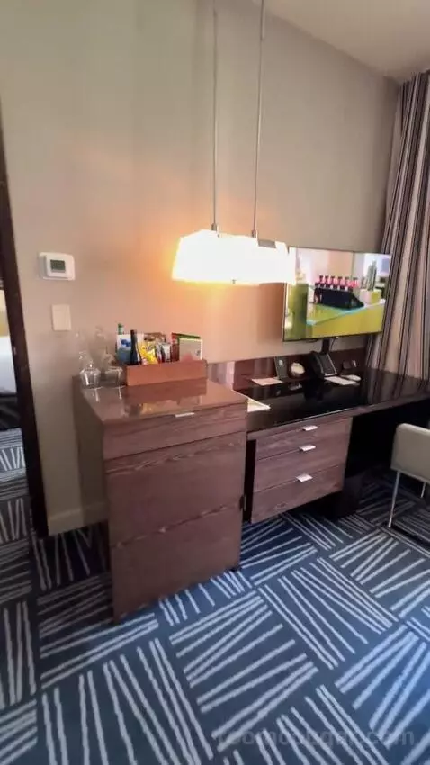 Joule Suite bed picture #2