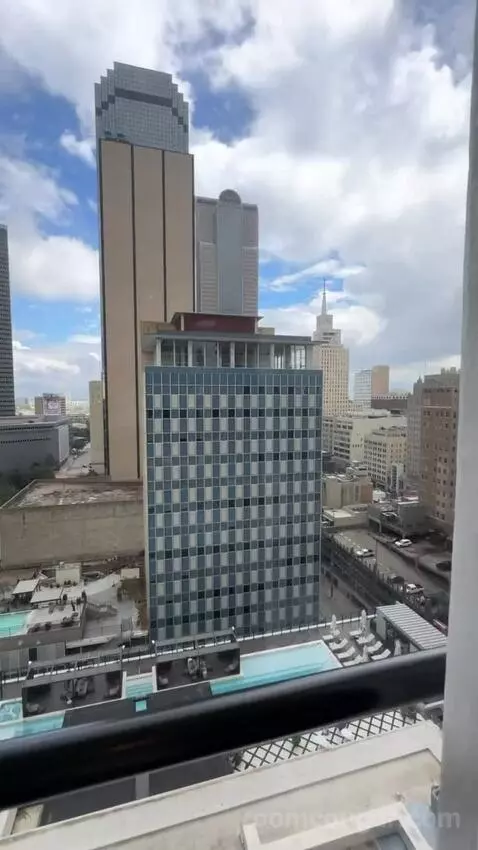 Corner Suite view picture #4
