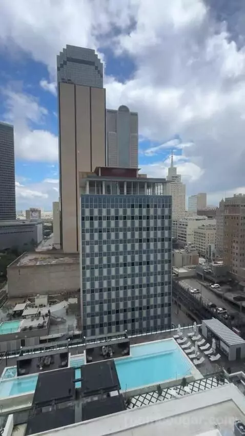 Corner Suite view picture #6