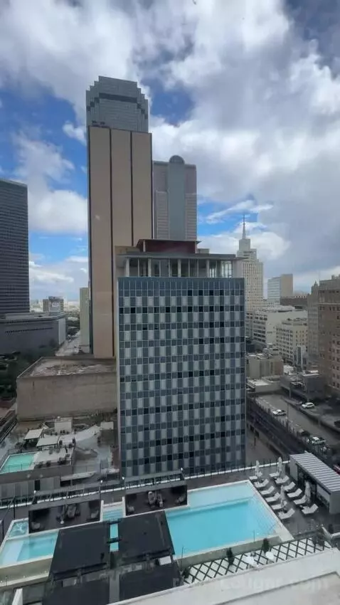 Corner Suite view picture #8