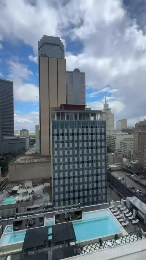 Corner Suite view picture #9