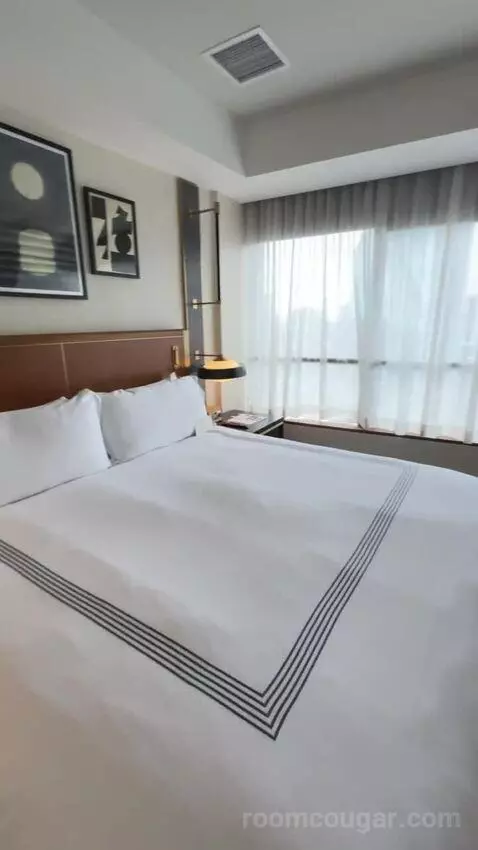 National Suite bed picture #12