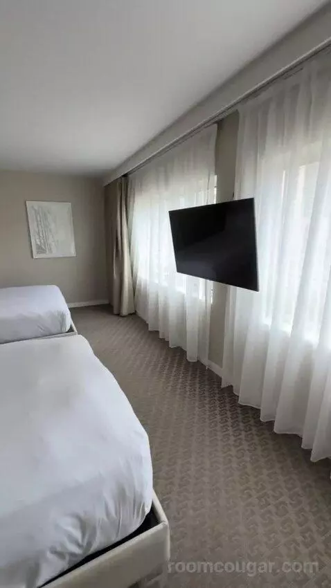 Premium Queen Room with Two Queen Beds bed picture #9