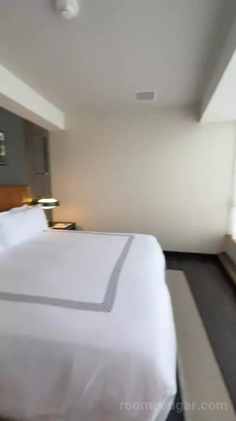 King Room bed picture #11