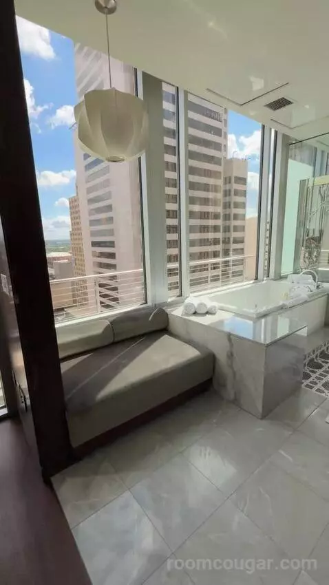 The Joule Penthouse bathroom picture #5