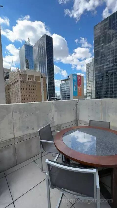 Penthouse Loft view picture #12