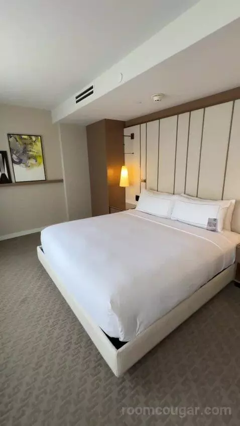 Junior Suite bed picture #11