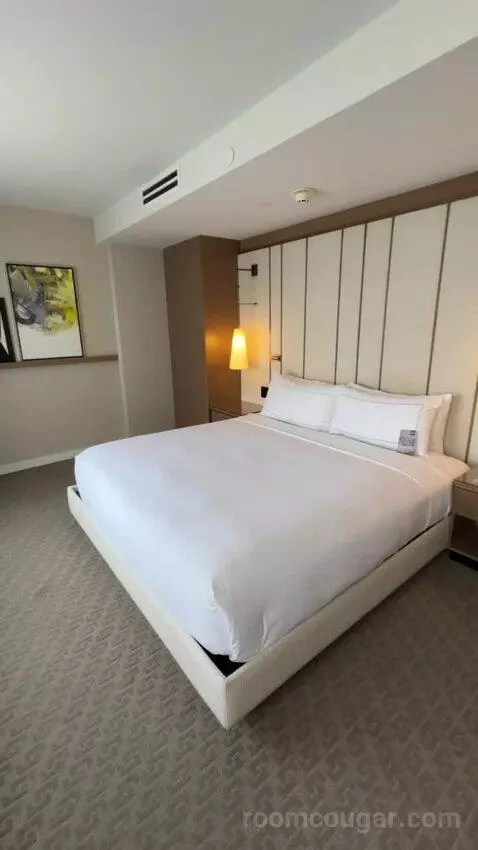 Junior Suite bed picture #12