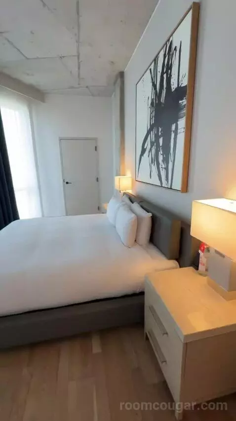Epic Suite bed picture #4