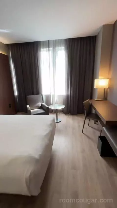 Guest Room with Two Double Beds bed picture #10