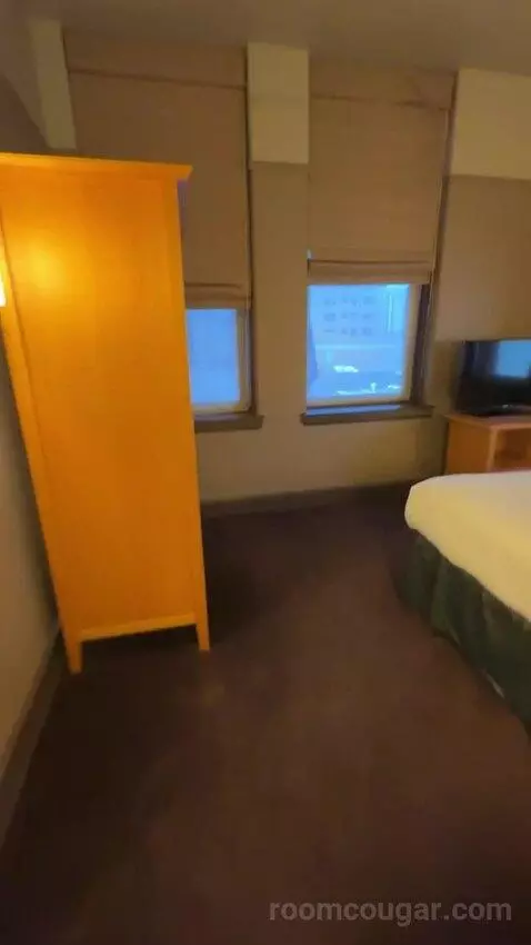 King Suite bed picture #1
