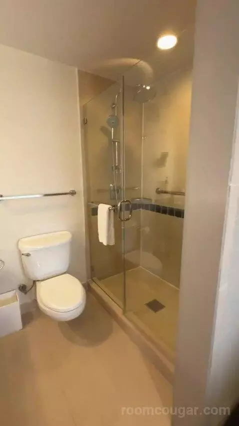 Fairmont Gold King Suite with City View bathroom picture #3