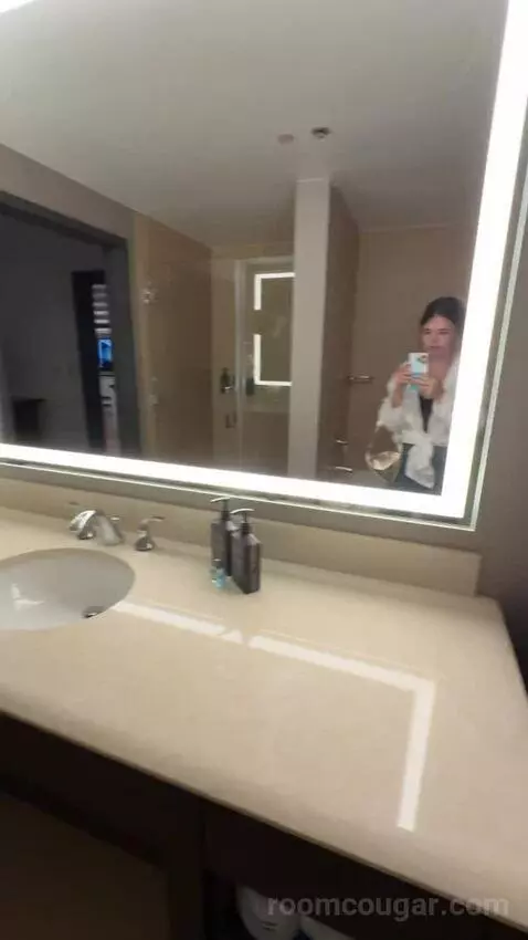 Hospitality Presidential Suite bathroom picture #11