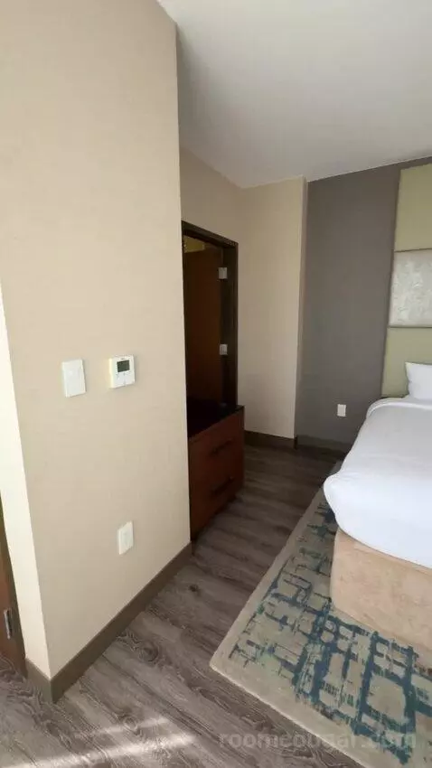 One-Bedroom Suite with Two Queen Beds bed picture #3