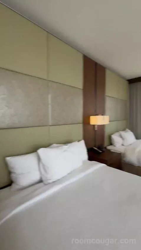 One-Bedroom Suite with Two Queen Beds bed picture #10