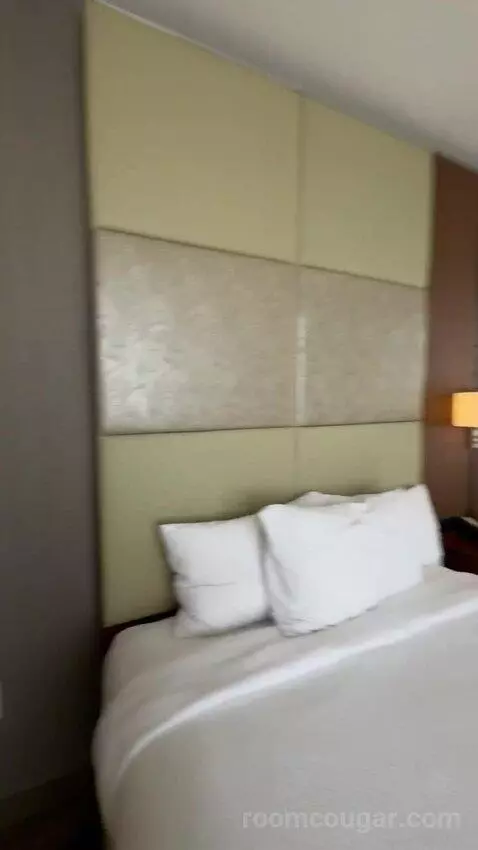 One-Bedroom Suite with Two Queen Beds bed picture #11