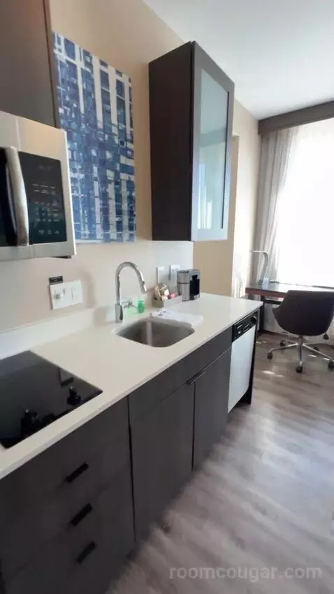 One-Bedroom Suite with Two Queen Beds bathroom picture #3